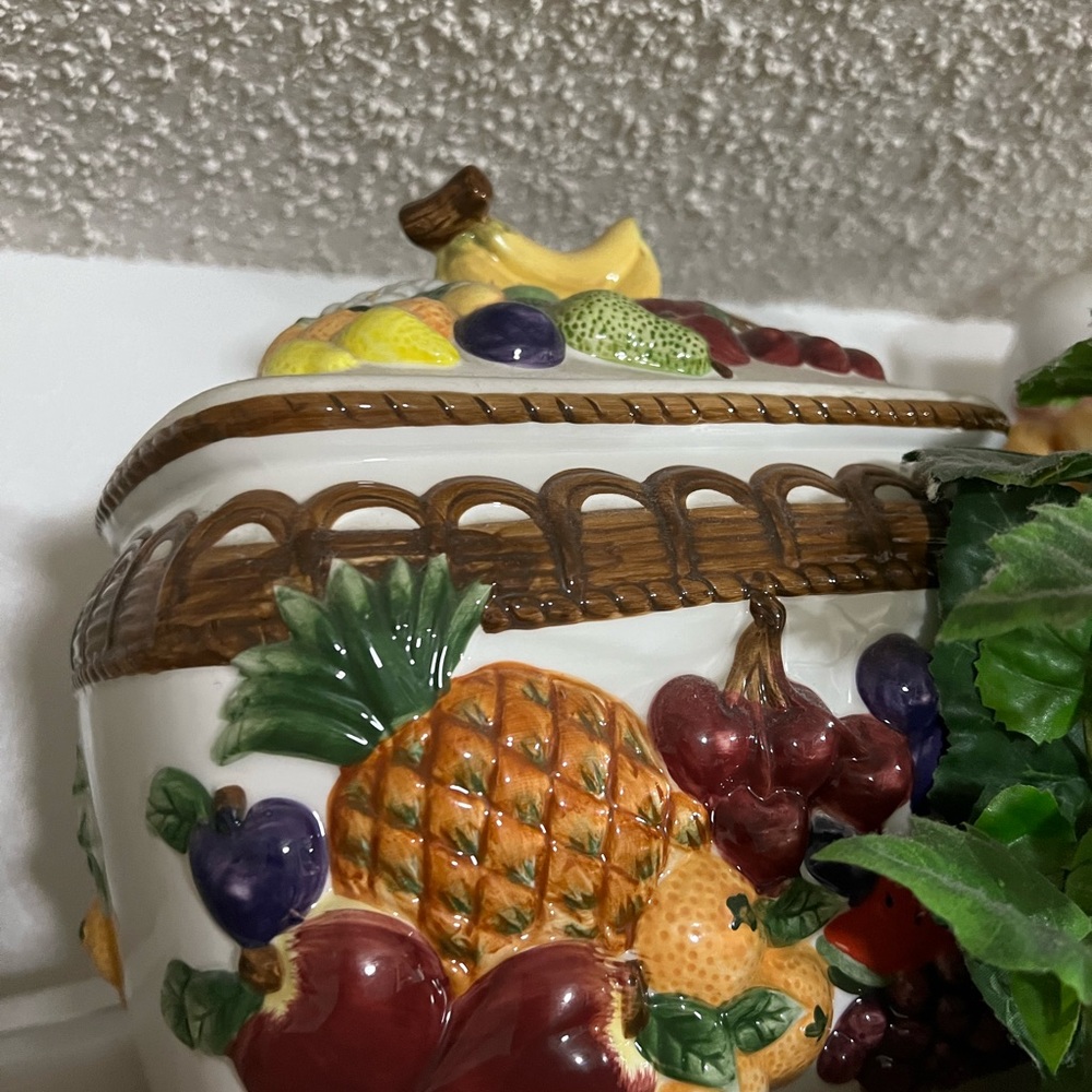 Selling all cookie jars. All are in excellent condition. Prices vary on jars.